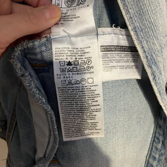 Levi's Ex-Boyfriend Trucker Denim Jacket Size Small - Picture 6 of 7